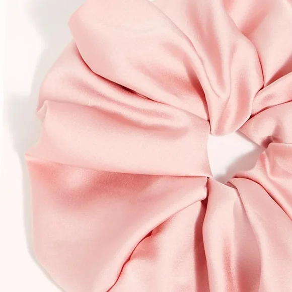 Free People super satin scrunchie - Picture 3 of 7